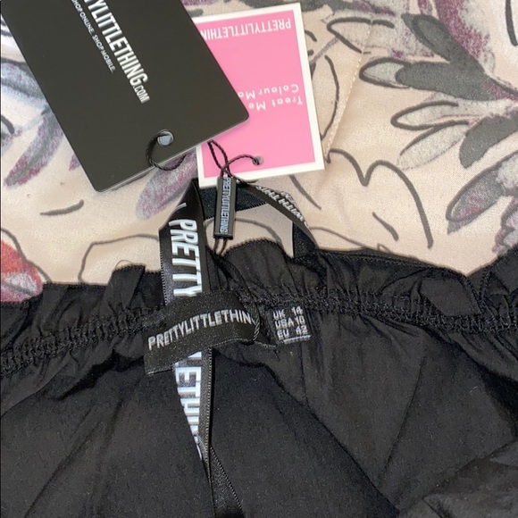 black crop top - Picture 3 of 4